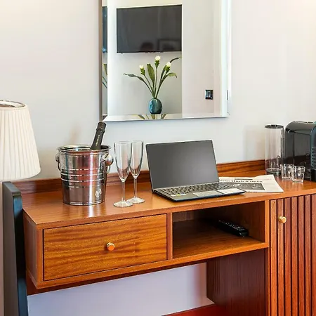 Nomad 3* Rome