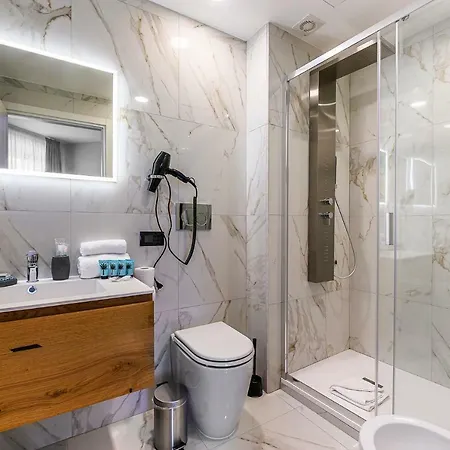 Hotel Nomad 3*